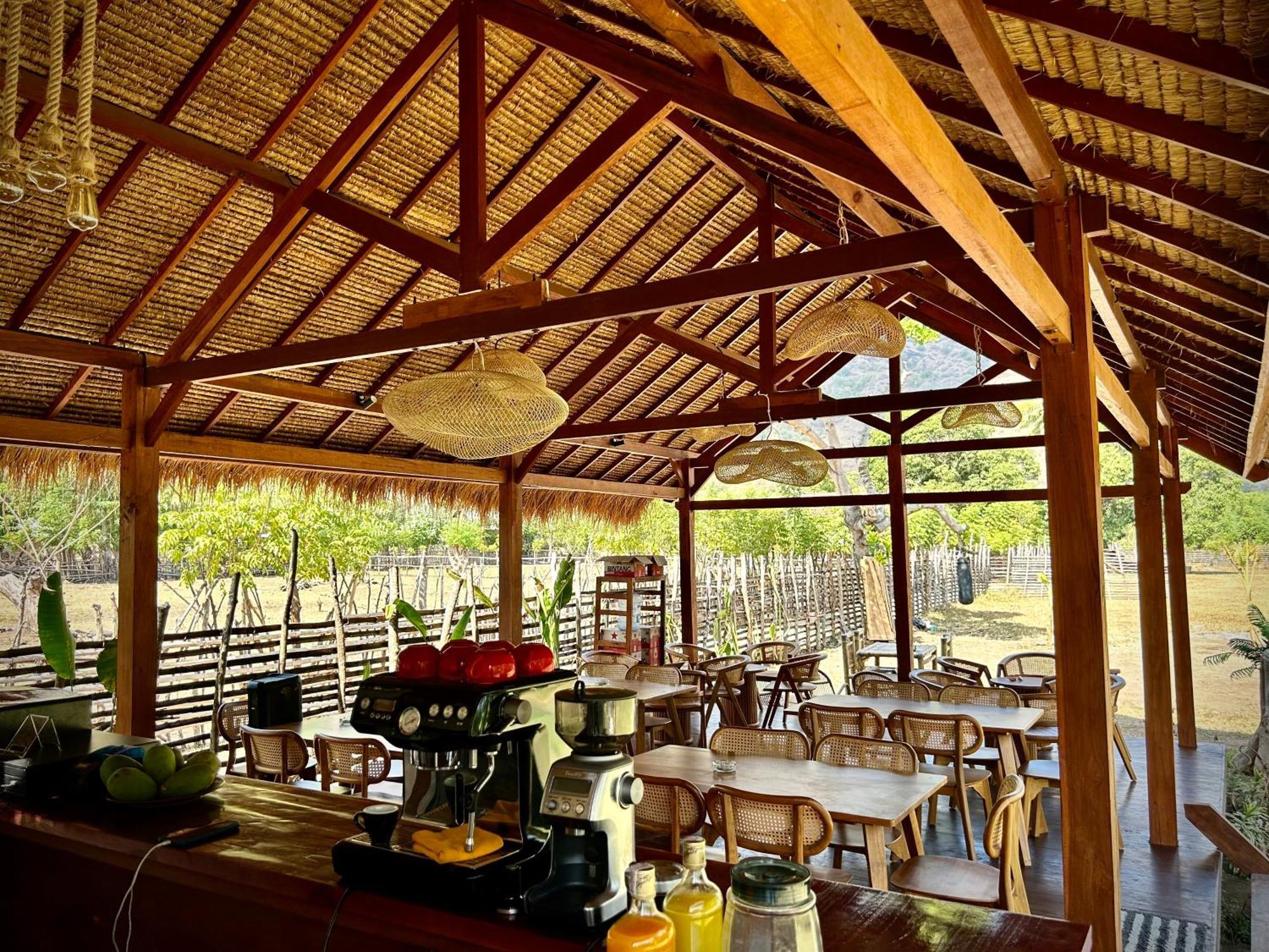 Damai Bungalows Maluk 외부 사진